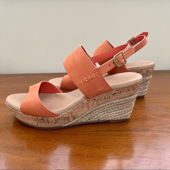 Ugg Strappy Wedges in Coral Size 8 - Picture 3 of 9